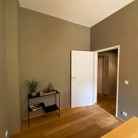 Lägenhet Mit Stuck In -living Liebig54 Offenbach am Main