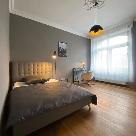 Guest house Modern With Stucco Liebig54 *