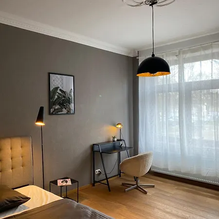 Apartment Mit Stuck In -living Liebig54