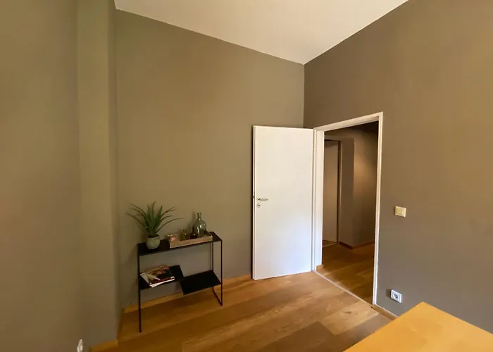 Lägenhet Mit Stuck In -living Liebig54 Offenbach am Main